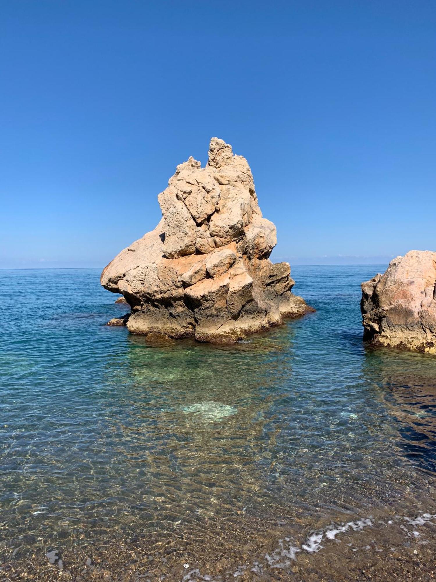 Villa Siculi Hortis Sea - - Jacuzzi - Air Conditioning - Free Parking - Video Surveillance & Alarm System