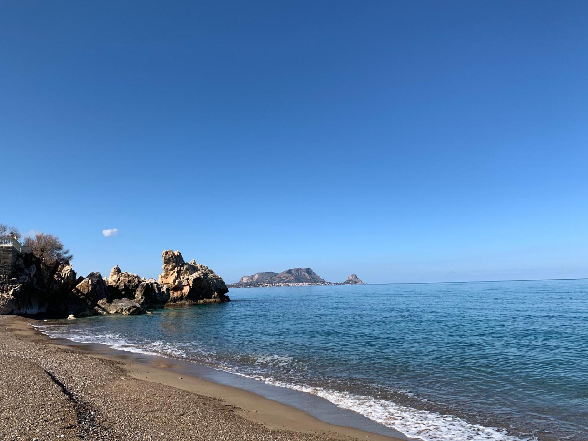 Villa Siculi Hortis Sea - - Jacuzzi - Air Conditioning - Free Parking - Video Surveillance & Alarm System *